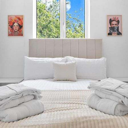 Stylish Flat Near Tower Bridge & London Bridge Appartement Buitenkant foto