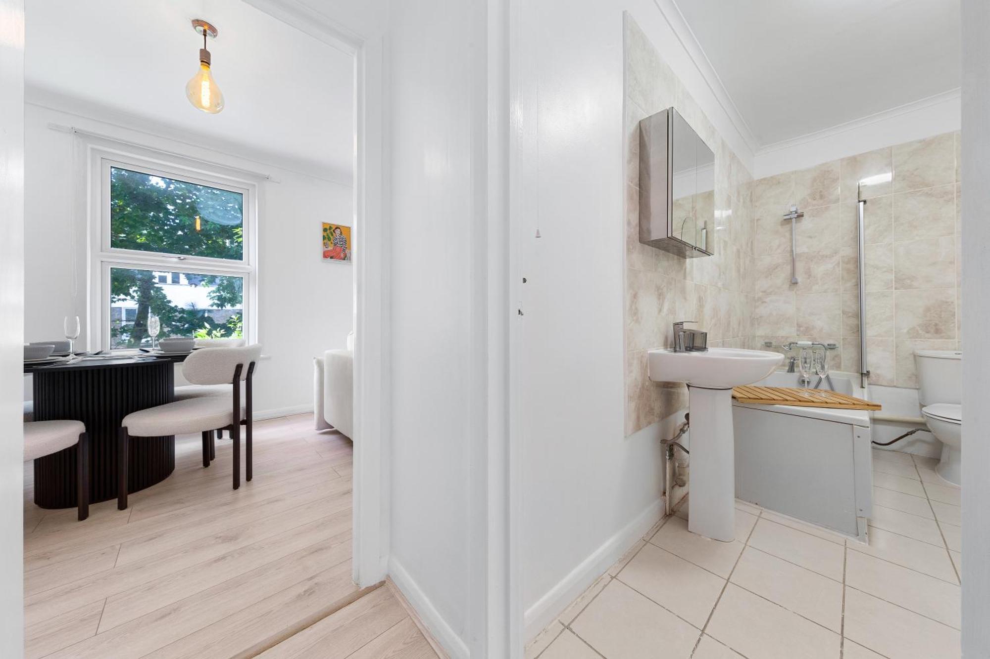 Stylish Flat Near Tower Bridge & London Bridge Appartement Buitenkant foto
